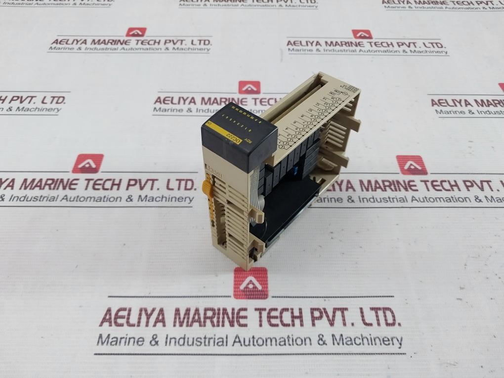 Omron Cqm1-oc222-1 Output Unit T4A 960Va/U
