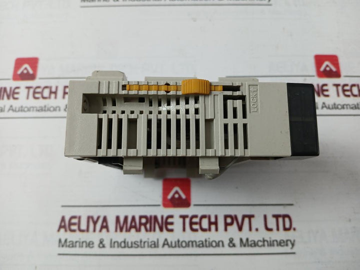 Omron Cqm1-oc222 Output Module 8A/U 16 Points 120Vac Rev.A
