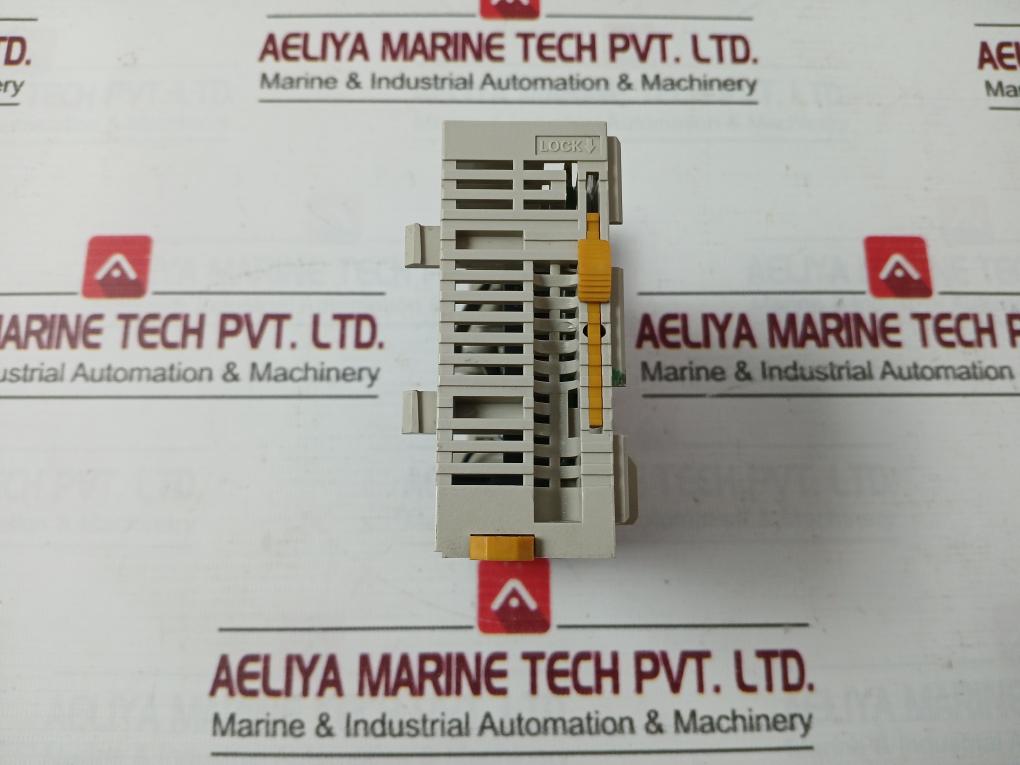 Omron Cqm1-oc222 Output Unit 250Vac Rev C13