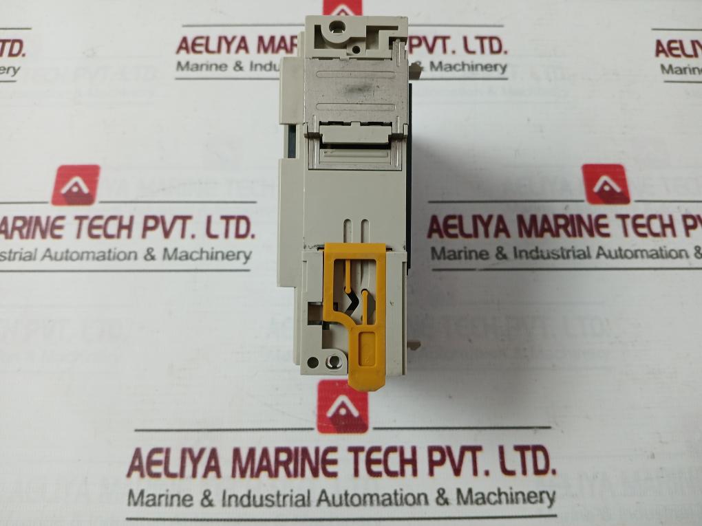 Omron Cqm1-oc222 Output Unit 250Vac Rev C13