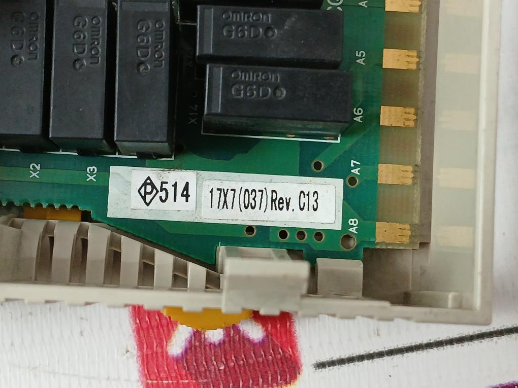 Omron Cqm1-oc222 Output Unit 250Vac Rev C13