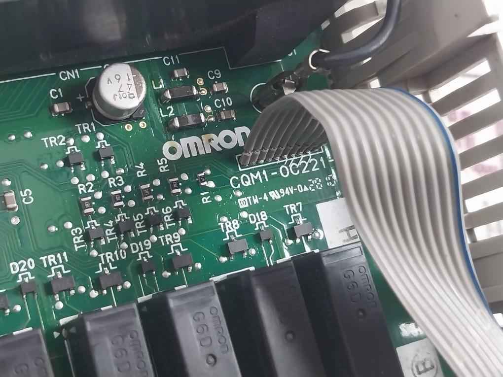 Omron Cqm1-oc222 Output Unit 94V-0 8 Point