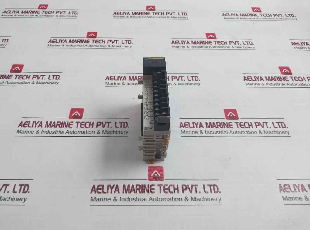 Omron Cqm1-oc222 Output Unit 94V-0 8 Point