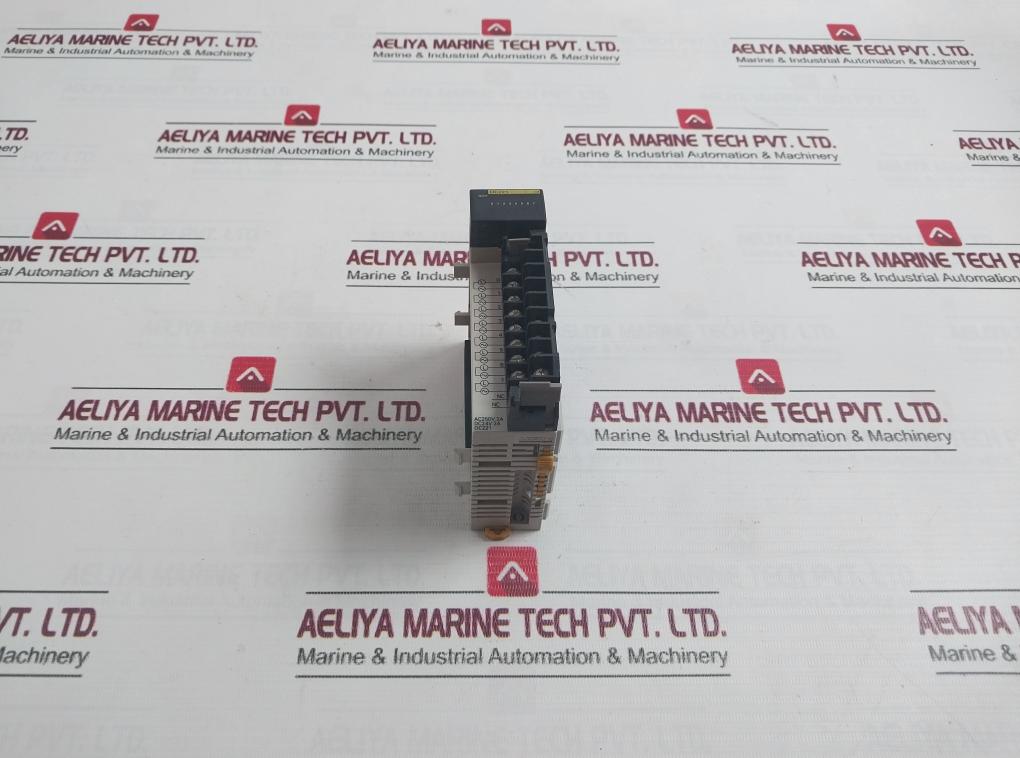 Omron Cqm1-oc222 Output Unit 94V-0 8 Point