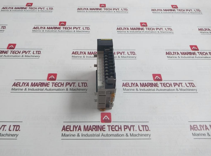Omron Cqm1-oc222 Output Unit 94V-0 8 Point