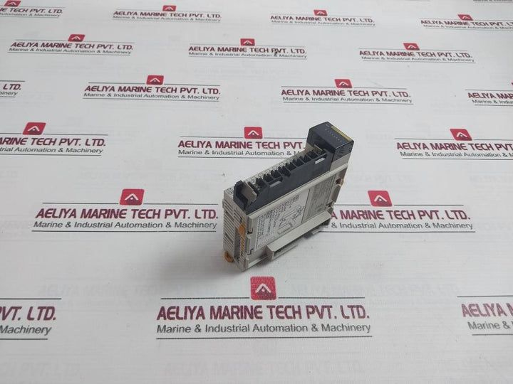 Omron Cqm1-oc222 Output Unit 94V-0 8 Point