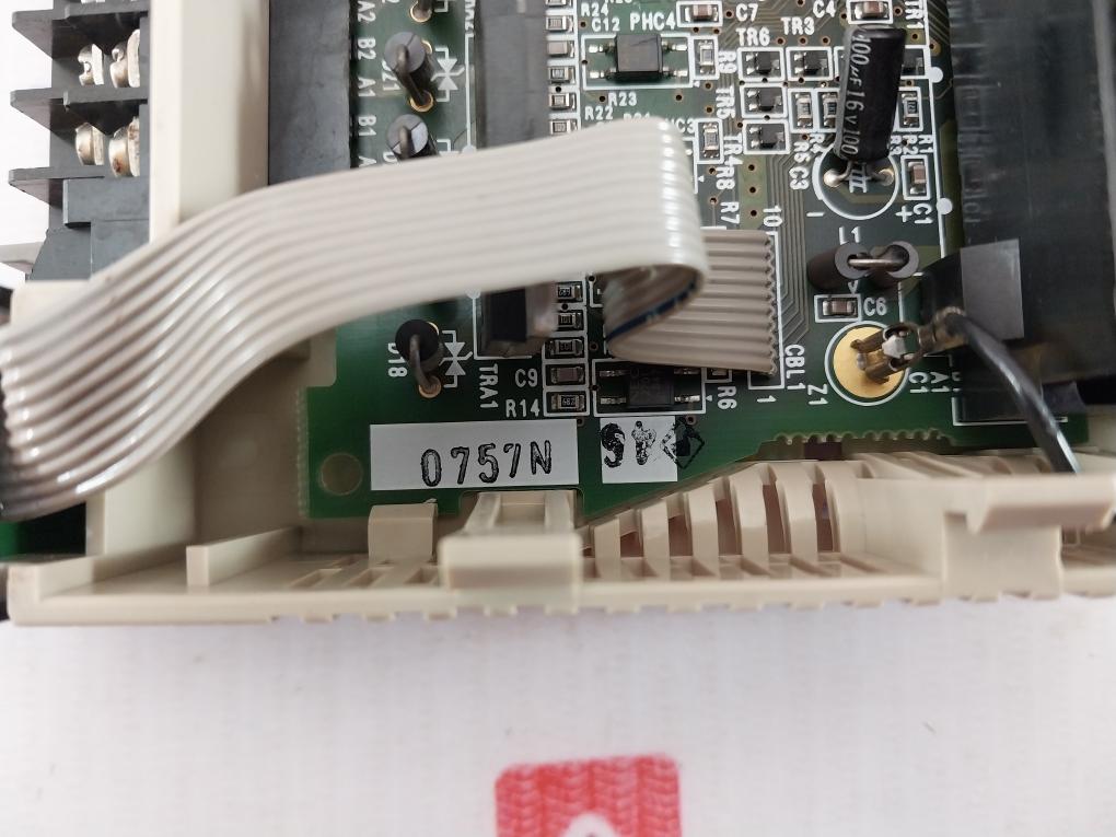 Omron Cqm1-od211 Digital Output Unit 24vdc 2a/point 8 Points 5a