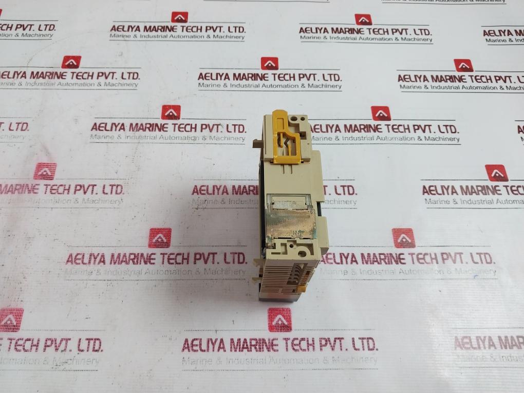 Omron Cqm1-od212 16-point Plc Output Module 5-24Vdc 0.3A