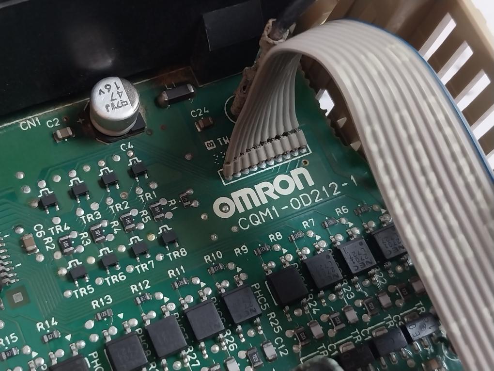 Omron Cqm1-od212 16-point Plc Output Module 5-24Vdc 0.3A