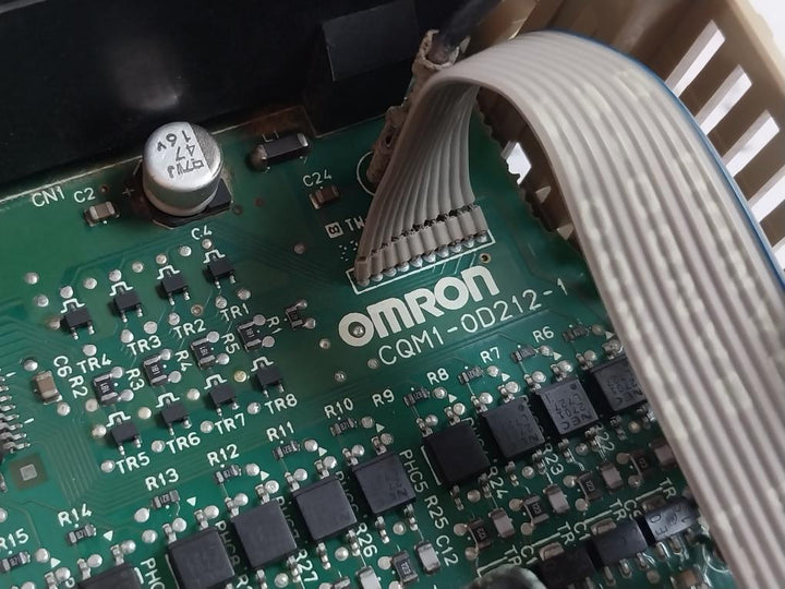 Omron Cqm1-od212 16-point Plc Output Module 5-24Vdc 0.3A