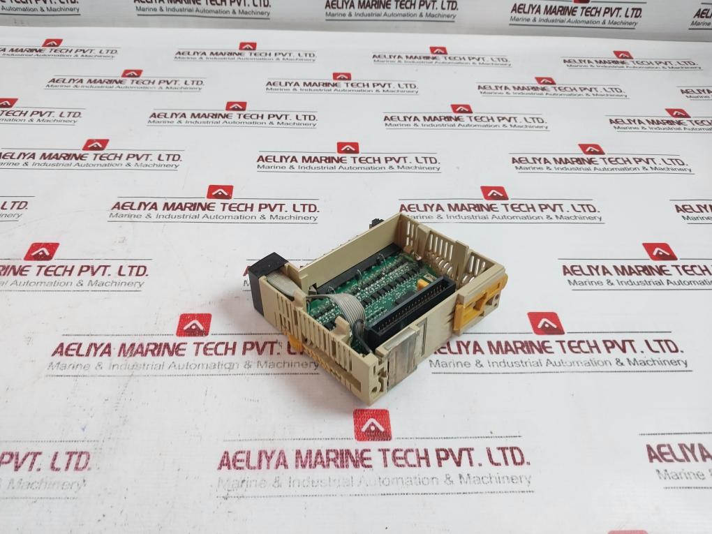 Omron Cqm1-od212 16-point Plc Output Module 5-24Vdc 0.3A