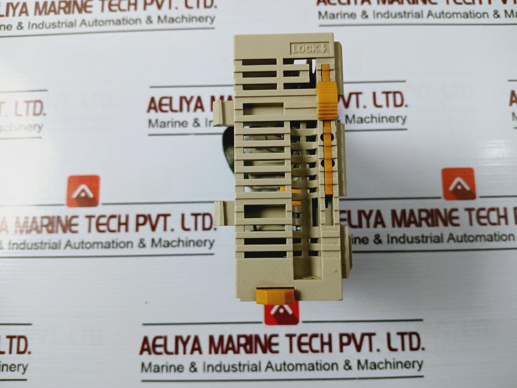 Omron Cqm1-od212 16-points Digital Output Unit 5-24V Dc 0.3A