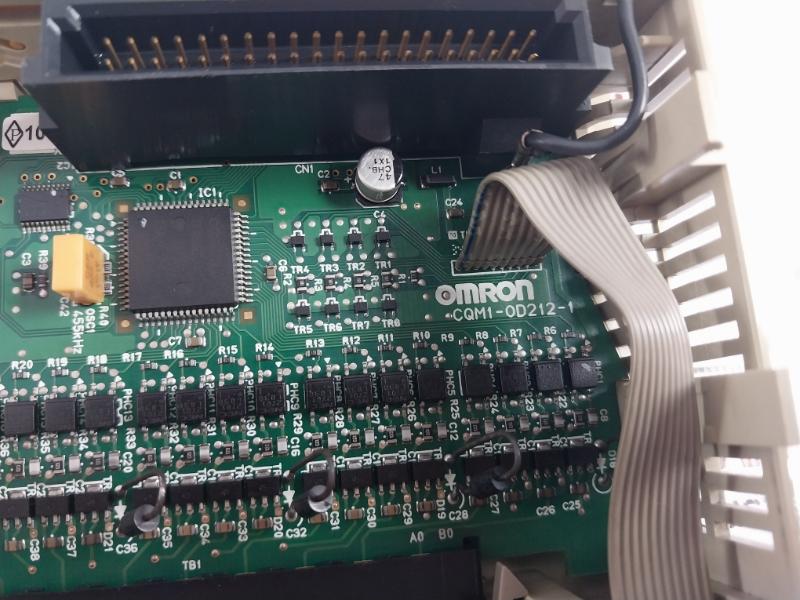 Omron Cqm1-od212 Cqm1-series 16-points Output Module, 24Vdc, 4.8A
