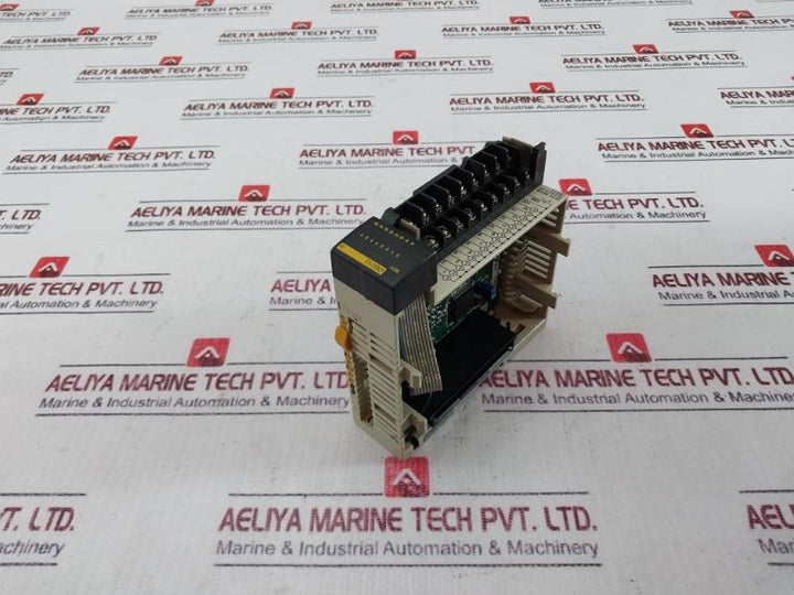 Omron Cqm1-od212 Output Module 16 Points 5-24Vdc 0,3A/Point 4,8A/Unit