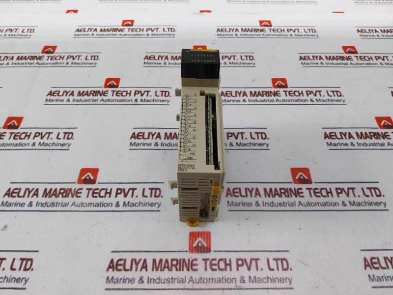 Omron Cqm1-od212 Output Module 5-24Vdc 0.3A