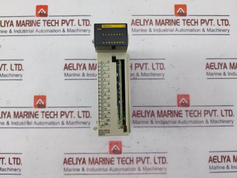 Omron Cqm1-od212 Output Module 5-24Vdc 0.3A