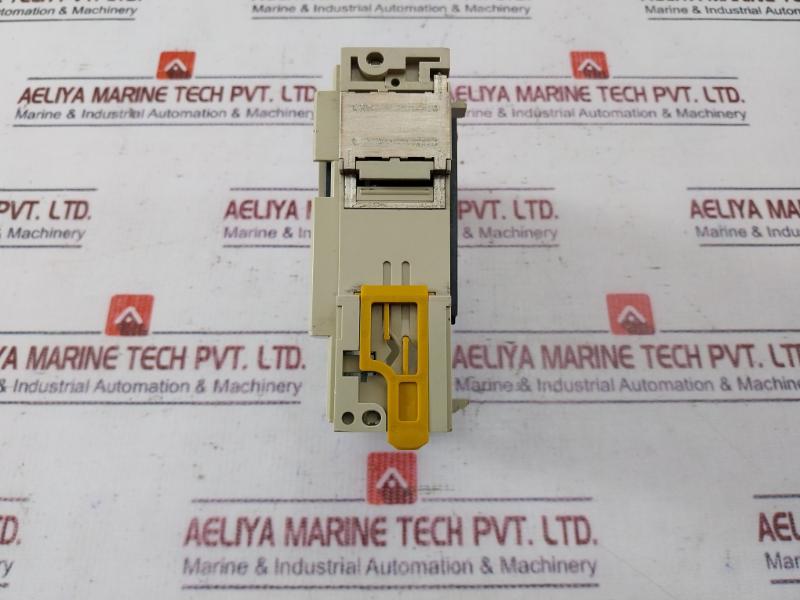 Omron Cqm1-od212 Output Unit 5-24Vdc 0.3A/Point