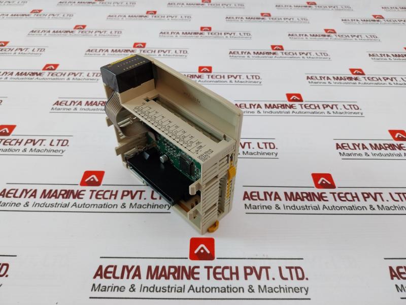 Omron Cqm1-od212 Output Unit 5-24Vdc, 0.3A/Point