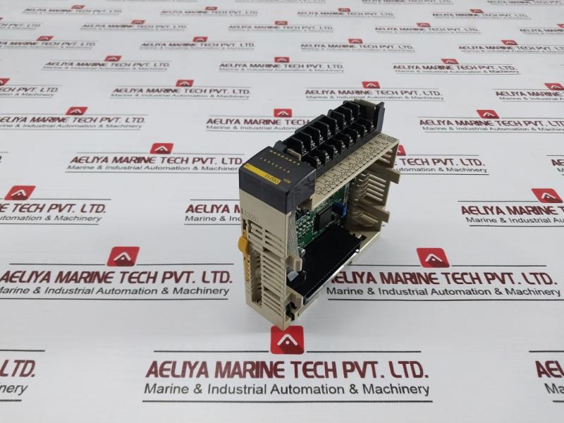 Omron Cqm1-od212 Plc Output Module Dc5V 50Ma 5-24Vdc 0.3A/Point 4.8A/Unit 05601009