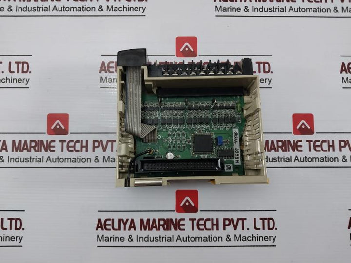 Omron Cqm1-od212 Plc Output Module Dc5V 50Ma 5-24Vdc 0.3A/Point 4.8A/Unit 05601009