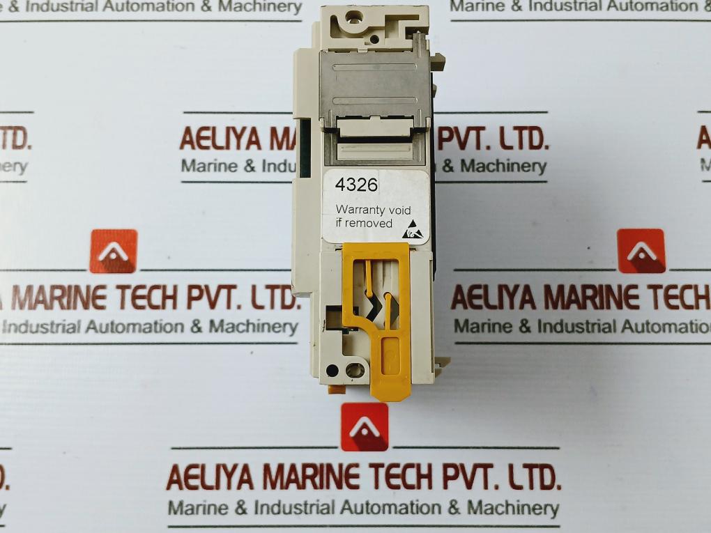 Omron CQM1-OD213 Output Unit OD213 5-24VDC