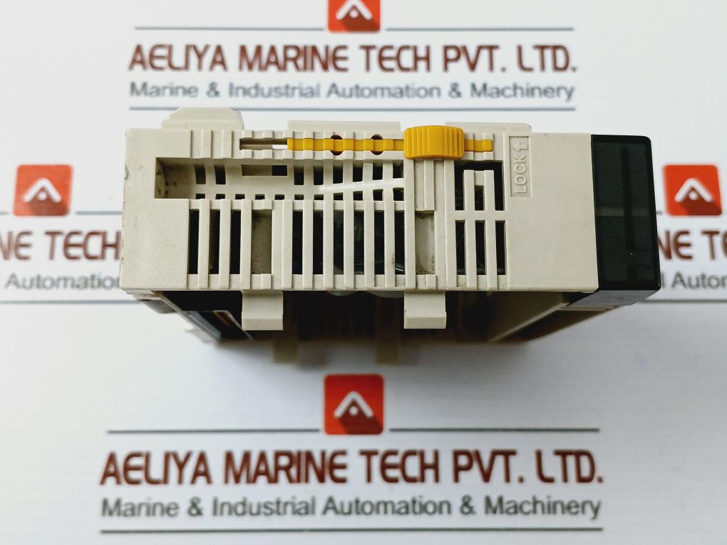 Omron CQM1-OD213 Output Unit OD213 5-24VDC