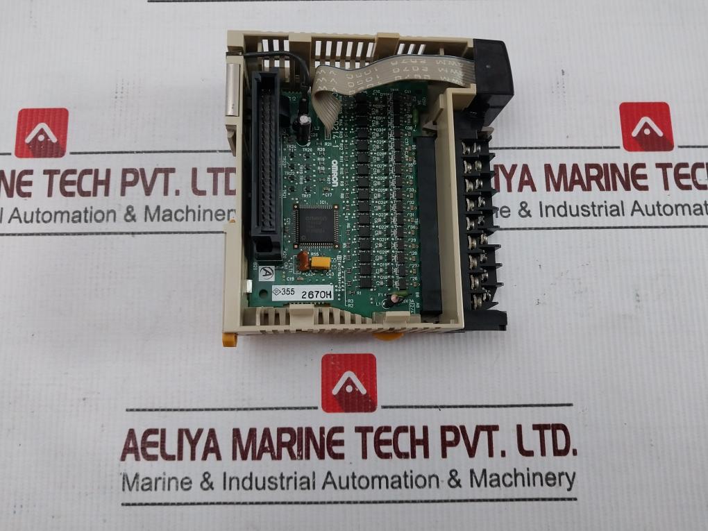 Omron Cqm1-od214 Digital Output Module 94V-0 5-24Vdc 0.3A