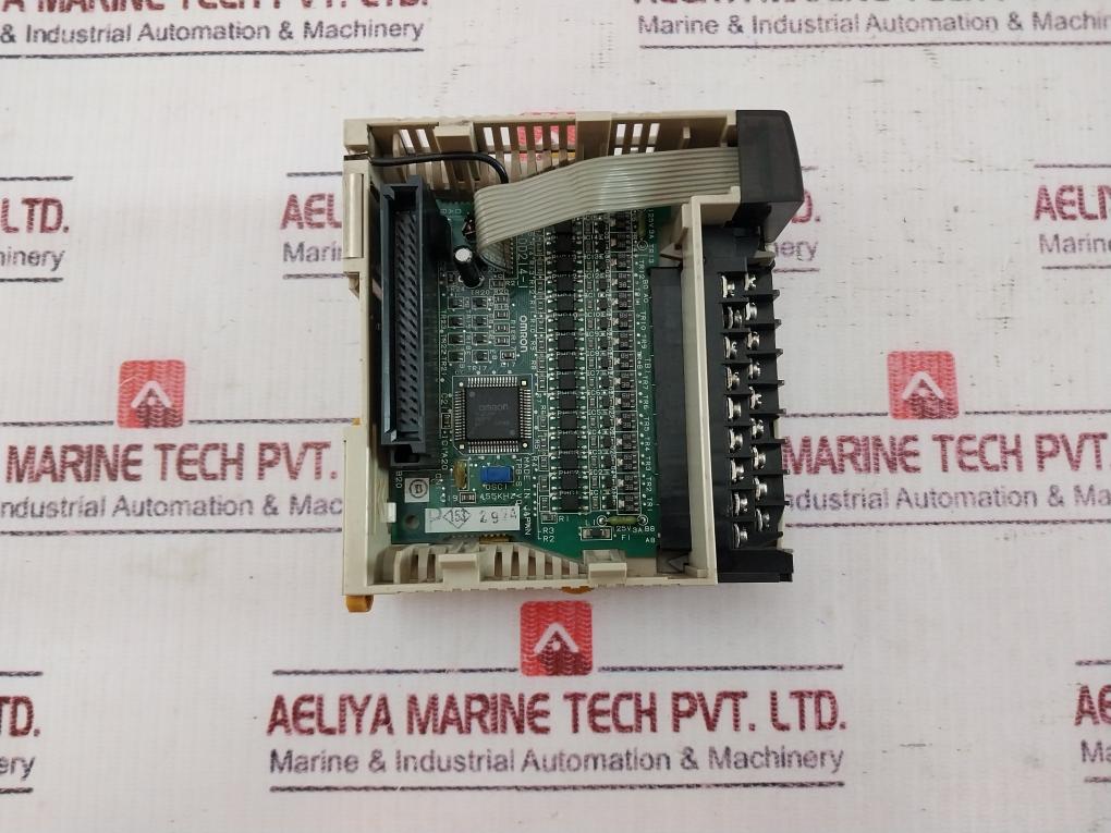 Omron Cqm1-od214 Output Unit Module 5-24Vdc 0.3A 16 Point