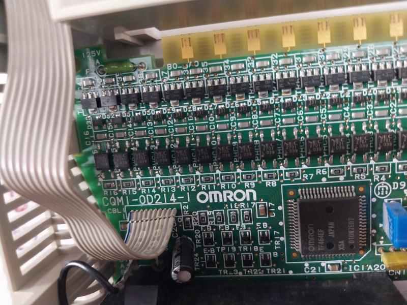Omron Cqm1-od214 Output Unit Module 5-24Vdc, 0.3A/Point