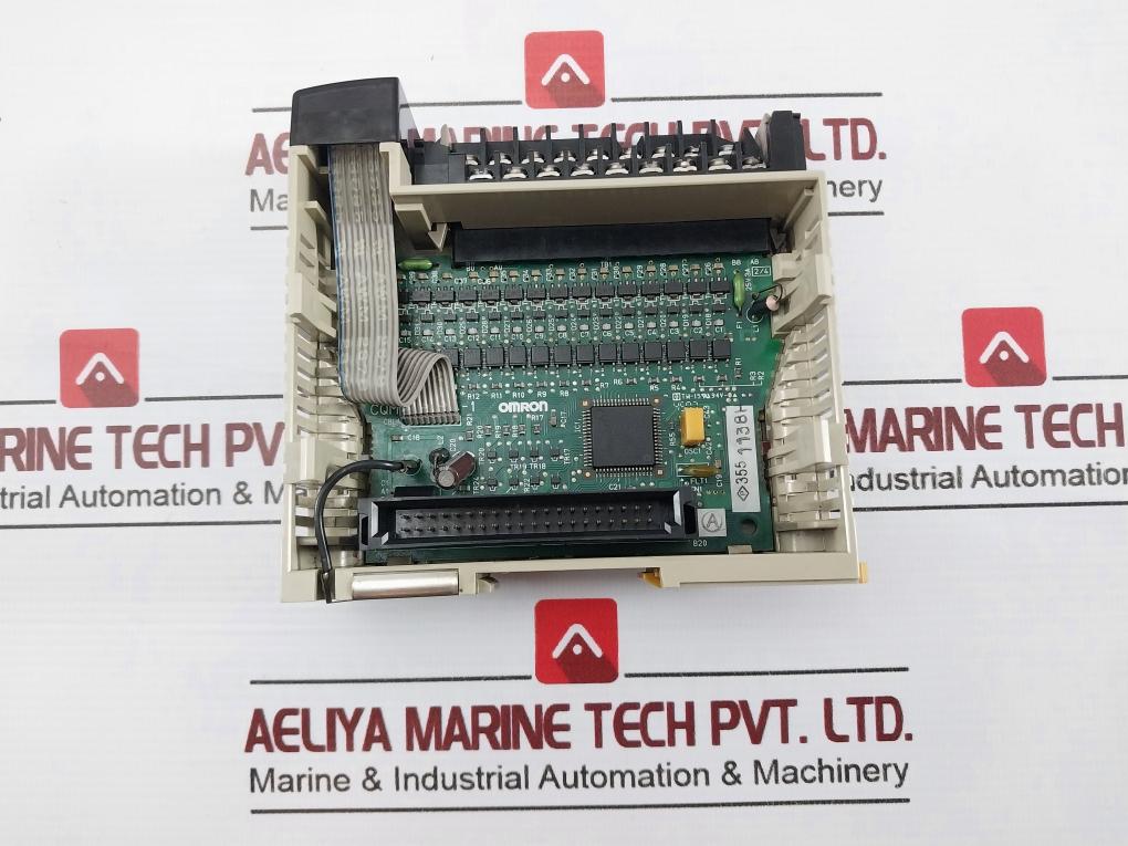 Omron Cqm1-od214 Plc Output Unit 5-24Vdc 0.3A