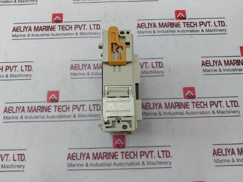 Omron Cqm1-od216 32 Points Output Module Dc24v 0.5a/point 5a/unit