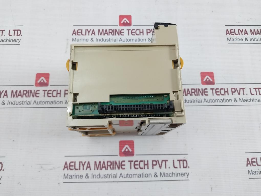 Omron Cqm1-pa203 Plc Power Supply Module 24V Dc 10 Ma 16 Points