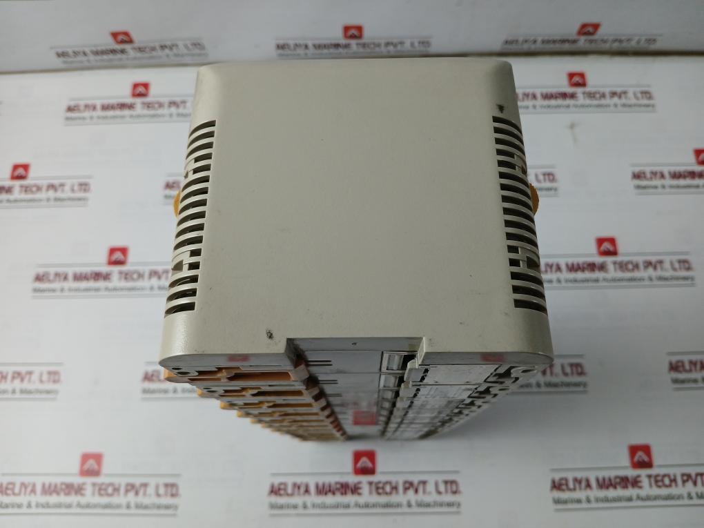 Omron Cqm1-pa203 Plc Power Supply Unit Cqm1-cpu41-ev1 100-240Vac 50/60Hz 60Va