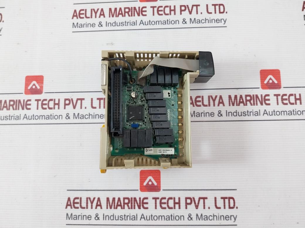 Omron Cqm1-pa206 Switching Power Supply 100-240Vac 50/60Hz 120Va Oc222 Tpb-h