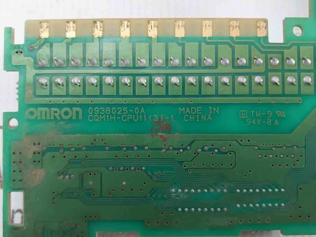 Omron Cqm1h-cpu11(3)-1 Programmable Logic Controller  Cpu Unit 94v-0 093802