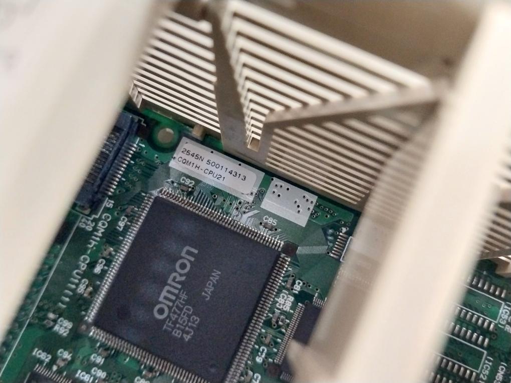 Omron Cqm1H-cpu21 Programmable Controller Unit 24V Dc 10Ma 16 Points