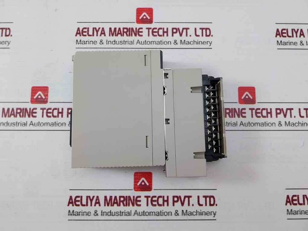 Omron Cs1W-at211 Plc I/O Module C200H-bc-v 24V Dc 7Ma 50W Cs1G-cpu45H Ver. 4.1