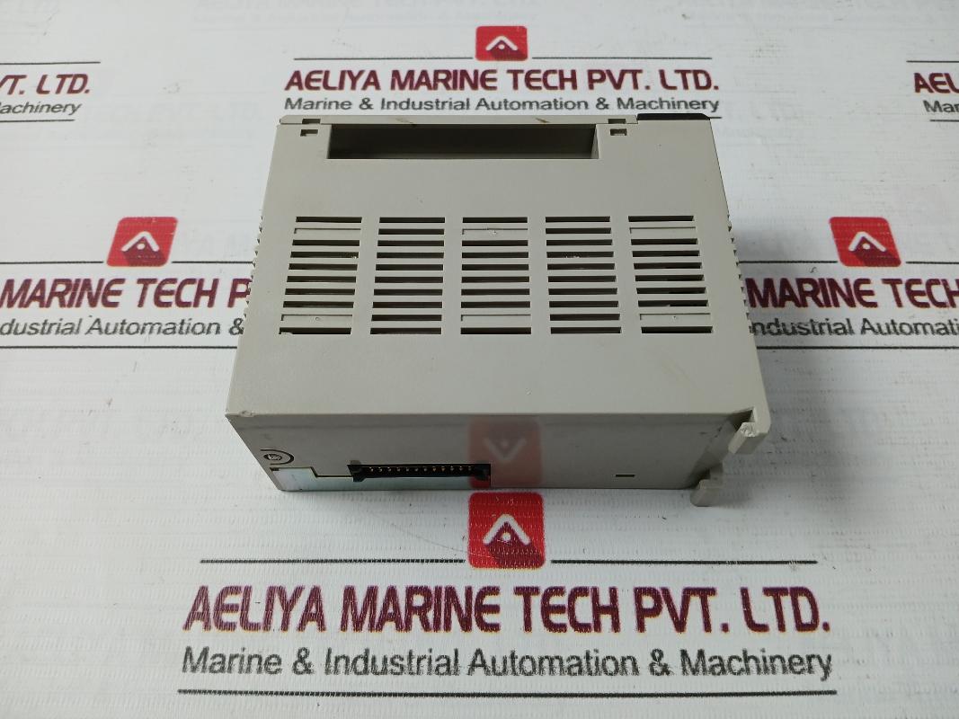 Omron Cs1W-at211 Plc I/O Module C200H-bc-v Oc211, Slk21, Cs1G-cpu44H 24Vdc 50W