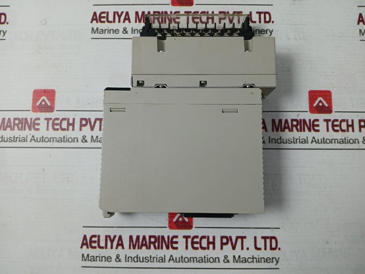 Omron Cs1W-at211 Plc I/O Module C200H-bc-v Oc211, Slk21, Cs1G-cpu44H 24Vdc 50W