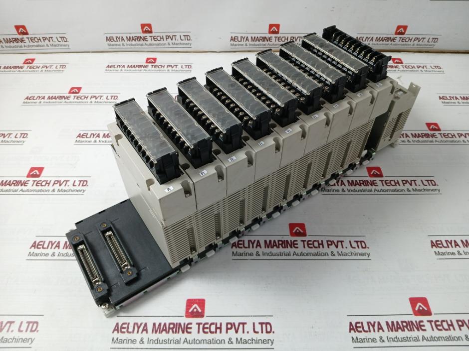 Omron Cs1W-at211 Plc I/O Module Oc211, Id211, Cs1W-bi103 C200Hw-pd024 24Vdc 50W
