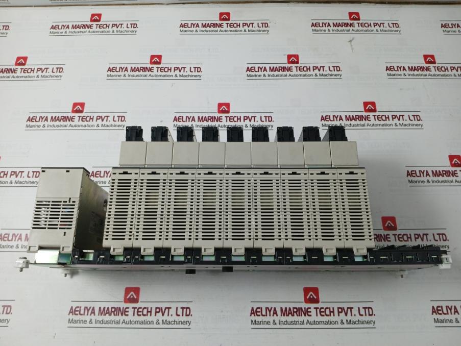 Omron Cs1W-at211 Plc I/O Module Oc211, Id211, Cs1W-bi103 C200Hw-pd024 24Vdc 50W