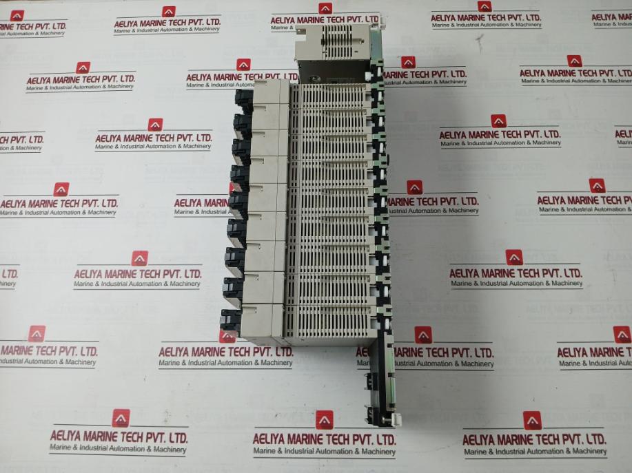 Omron Cs1W-at211 Plc I/O Module Oc211, Id211, Cs1W-bi103 C200Hw-pd024 24Vdc 50W