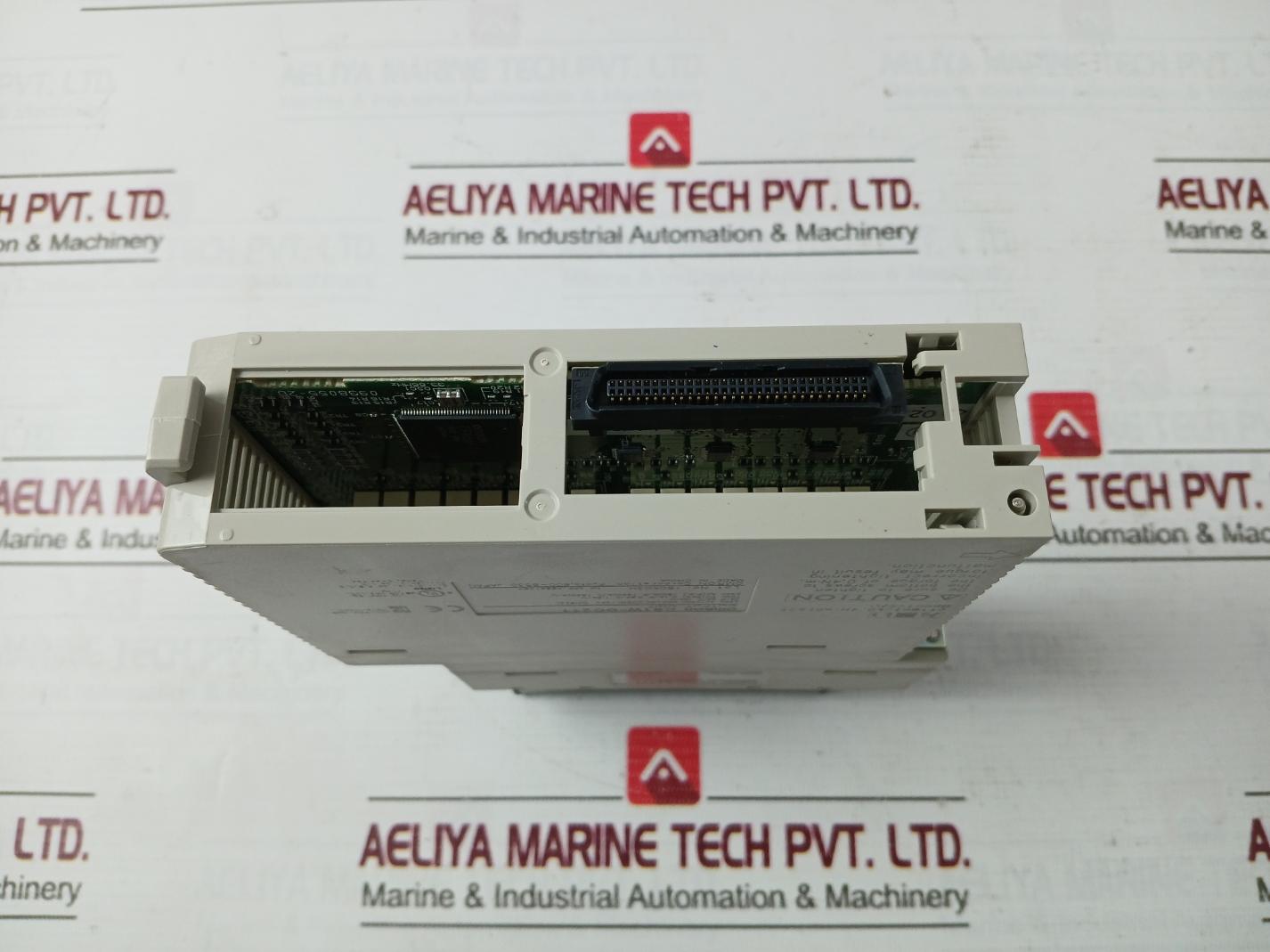 Omron Cs1W-at211 Plc I/O Module With Cable Cs1W-cn313 24Vdc 50W 250V Ac