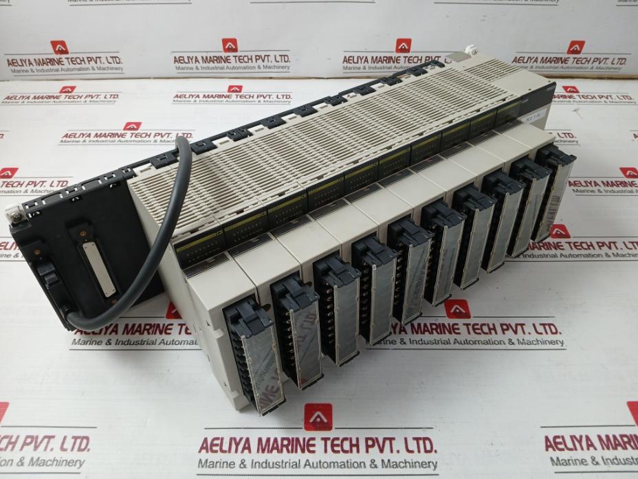 Omron Cs1W-at211 Plc I/O Module With Cable Cs1W-cn313 24Vdc 50W 250V Ac