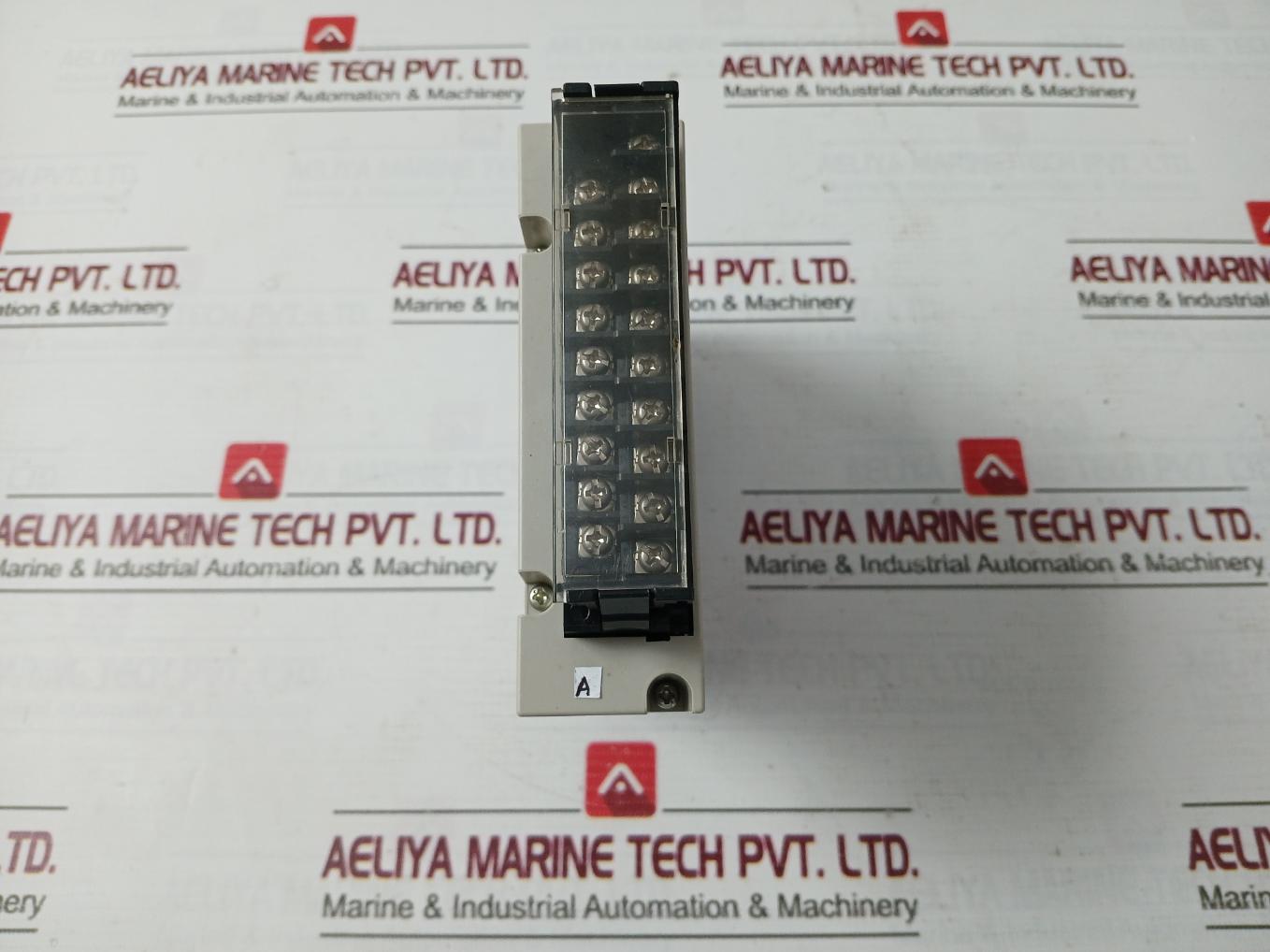 Omron Cs1W-at211 Plc I/O Module With Cable Cs1W-cn313 24Vdc 50W 250V Ac