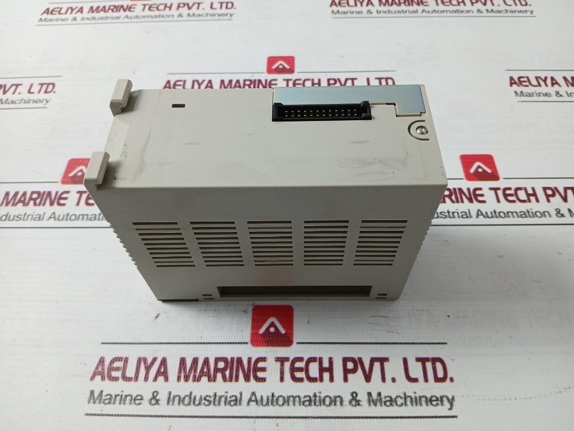 Omron Cs1W-at211 Terminal Adapter Plc Unit C200H-bc-v C200Hw-pd024 24Vdc 50W 7Ma