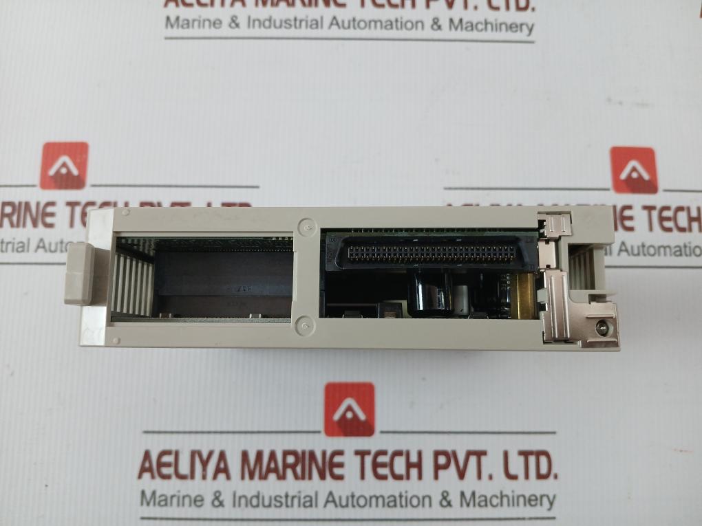 Omron Cs1W-clk23, Cs1D-cpu65H, Cs1D-dpl01, Cs1W-sp001 Plc Rack Module Cs1W-clk13