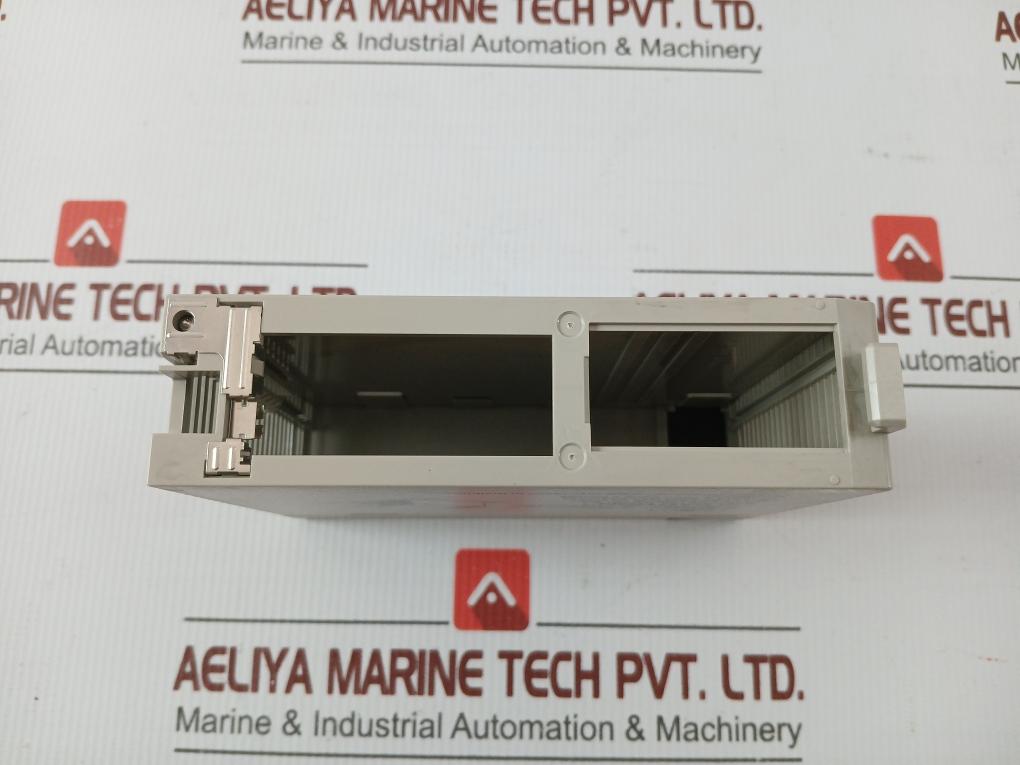 Omron Cs1W-clk23, Cs1D-cpu65H, Cs1D-dpl01, Cs1W-sp001 Plc Rack Module Cs1W-clk13