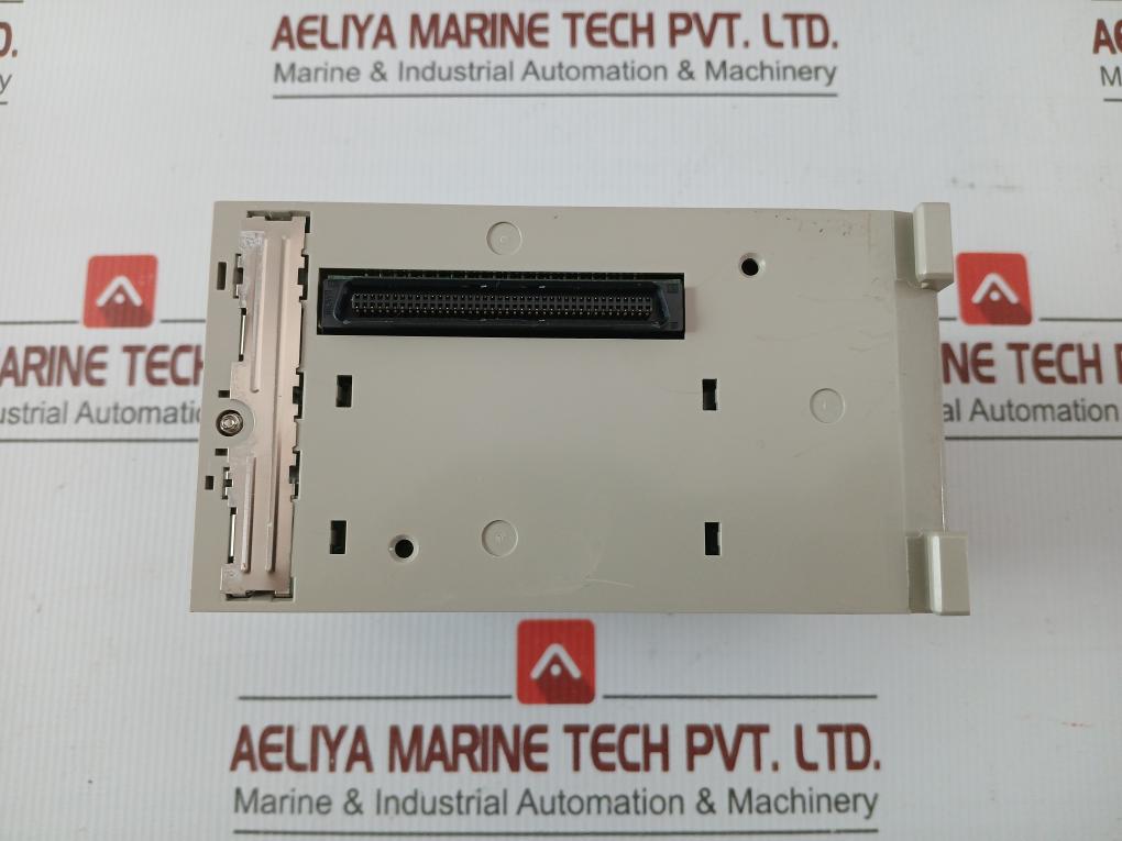 Omron Cs1W-clk23, Cs1D-cpu65H, Cs1D-dpl01, Cs1W-sp001 Plc Rack Module Cs1W-clk13