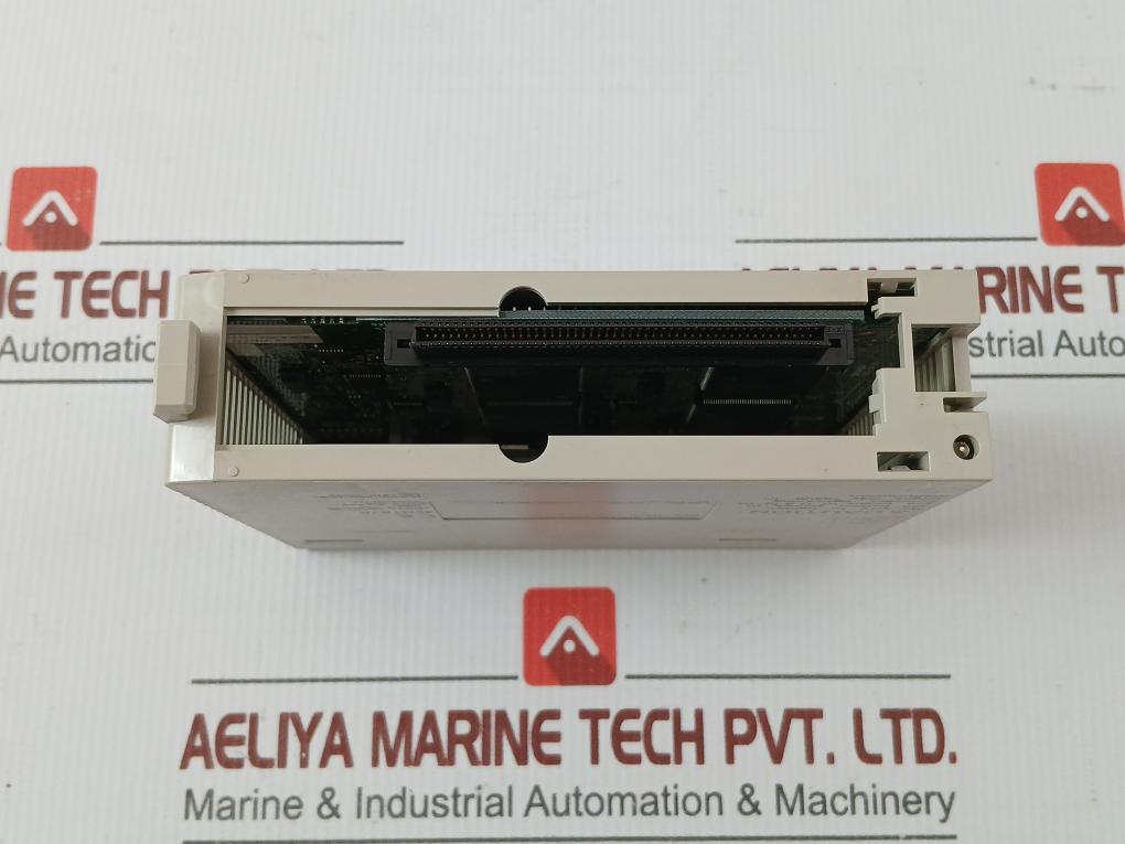 Omron Cs1W-clk23, Cs1D-cpu65H, Cs1D-dpl01, Cs1W-sp001 Plc Rack Module Cs1W-clk13